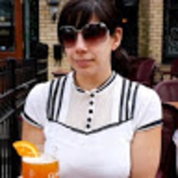 Meet your Posher, Andrea - Picture 1 of 1